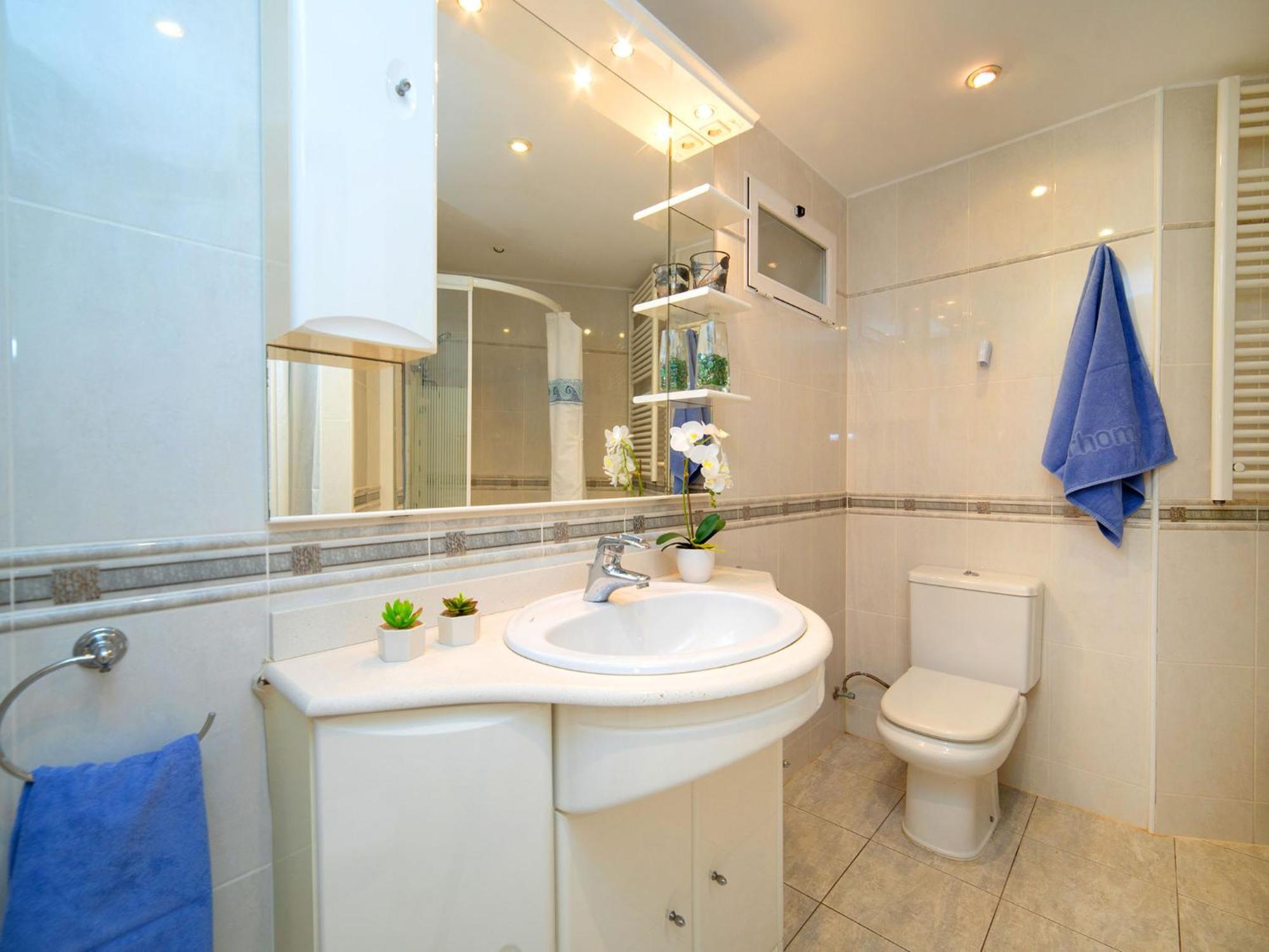 Oceanic-2 By Interhome * Calp